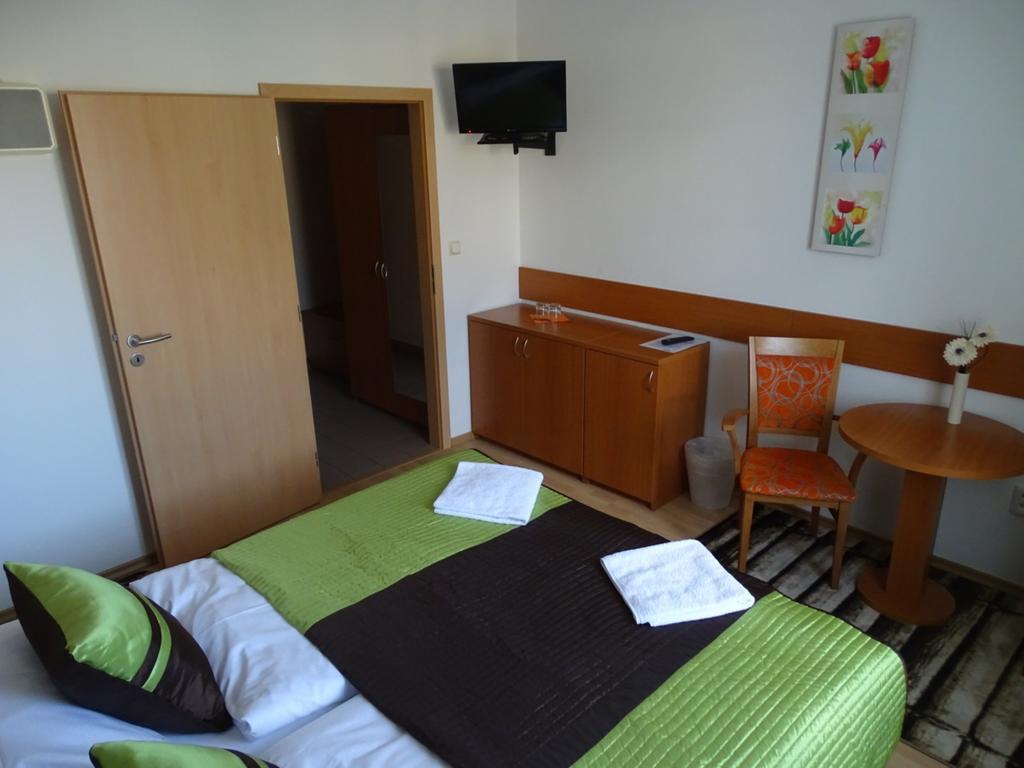 Hotel Rose Břeclav מראה חיצוני תמונה
